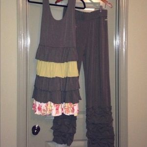 Matilda Jane size Large tunic and pants